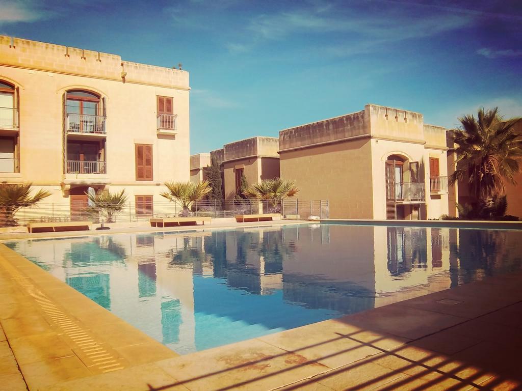 Luxury Apartment - Fort Chambray غاينسييليم المظهر الخارجي الصورة