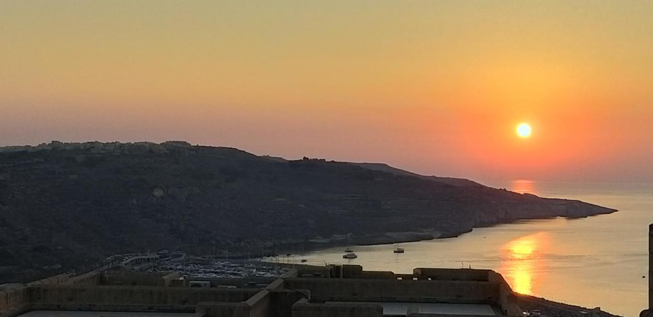 Luxury Apartment - Fort Chambray غاينسييليم المظهر الخارجي الصورة
